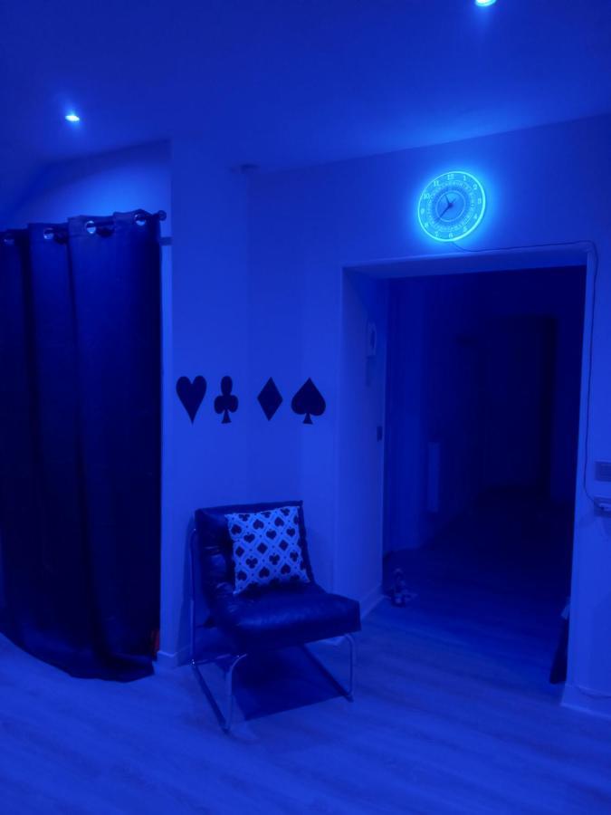 Game Room Epernay Bagian luar foto