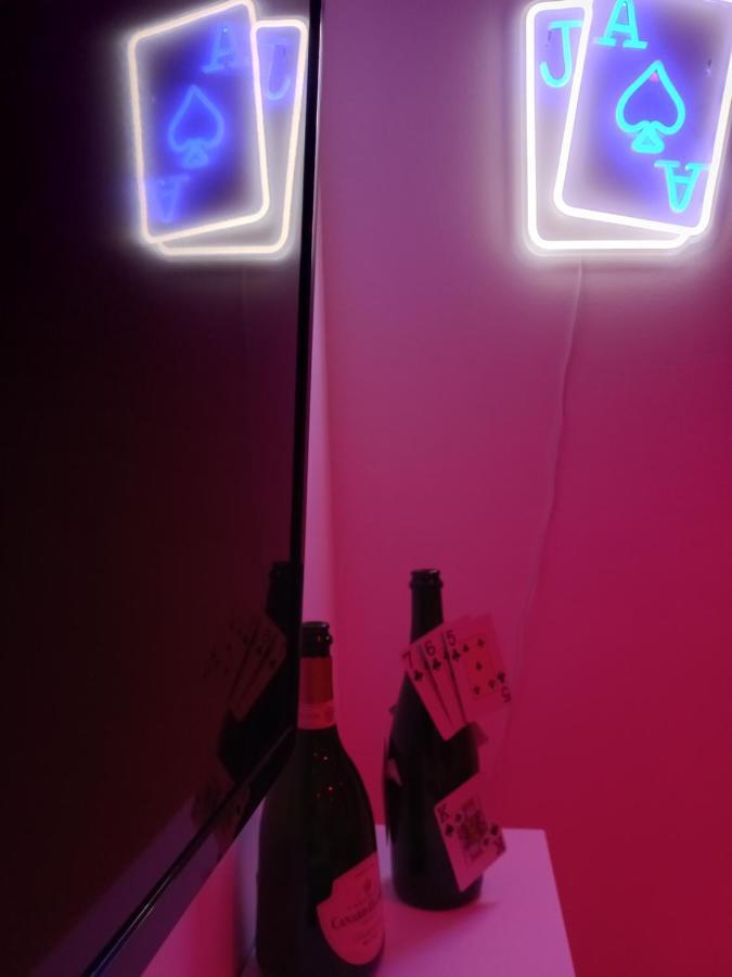 Game Room Epernay Bagian luar foto