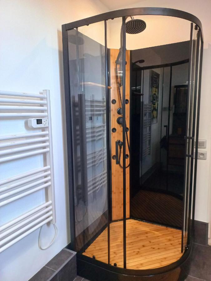 Game Room Epernay Bagian luar foto