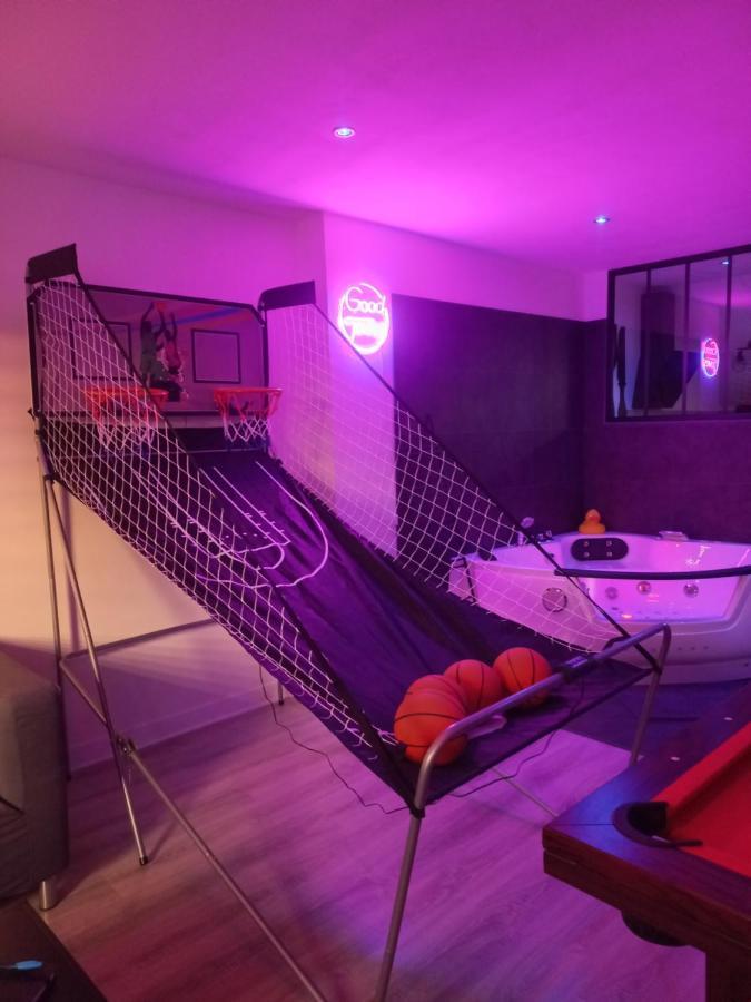 Game Room Epernay Bagian luar foto